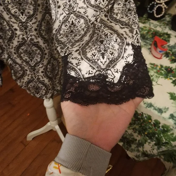 Women's Sleepwear - Picture 4 of 16